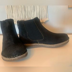 Born Faline distressed leather booties